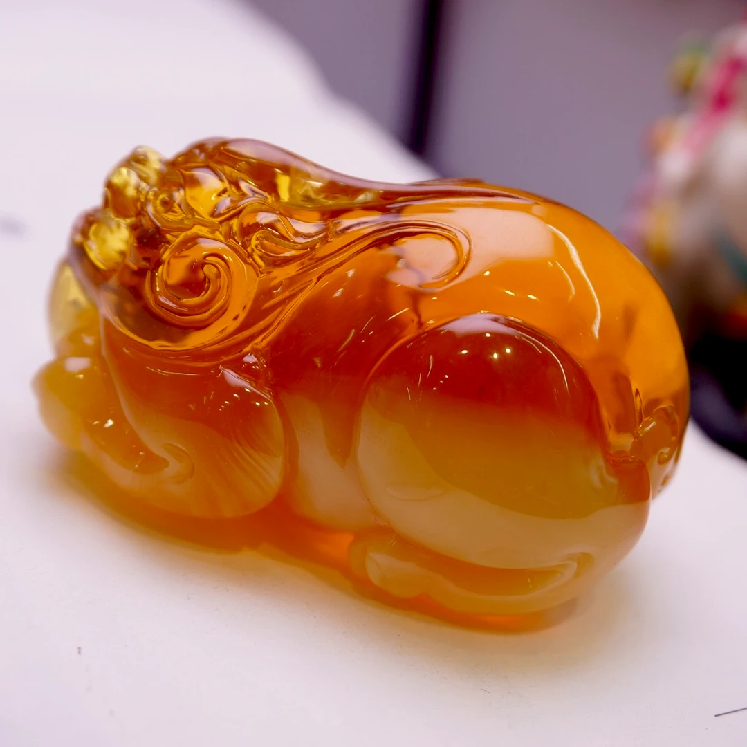臻品蜜糖色貔貅吊坠