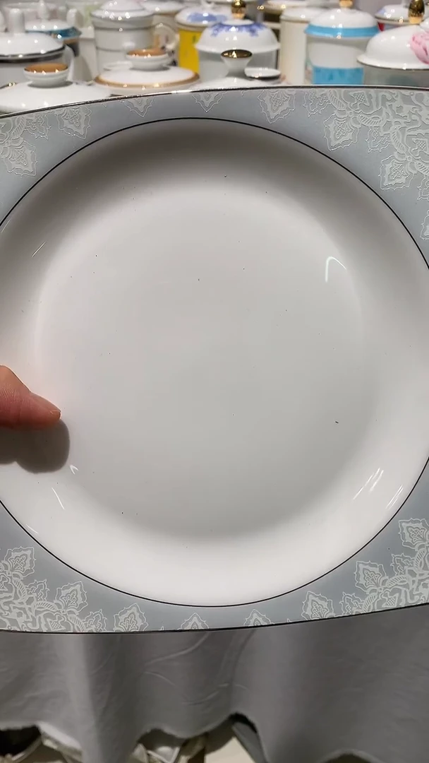 2个8.英寸浅汤4号