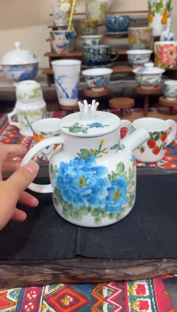 摆件景德镇手绘陶瓷