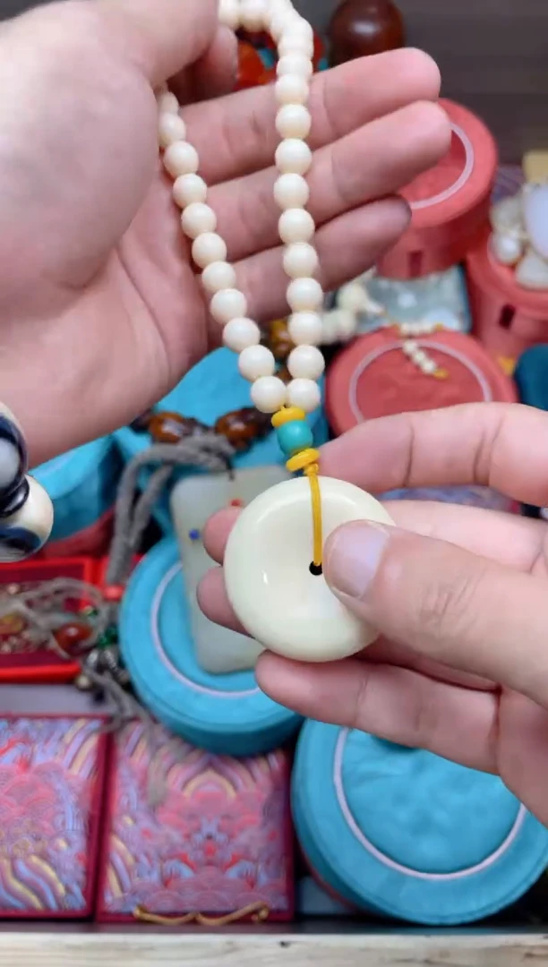 未镶嵌琥珀手链点击链接下单即可