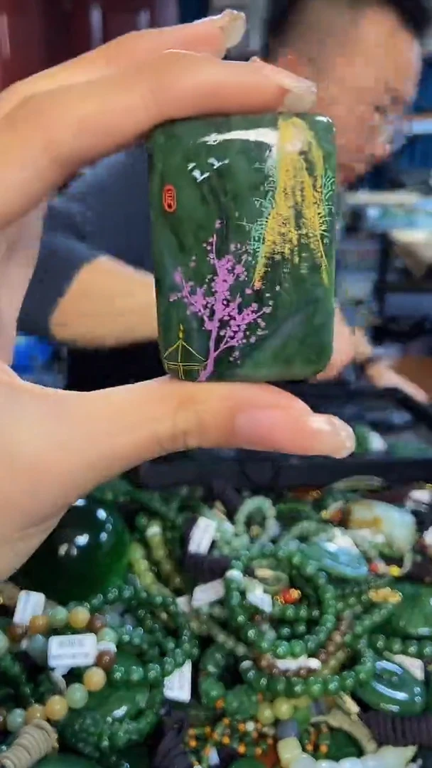 未镶嵌和田玉挂件1