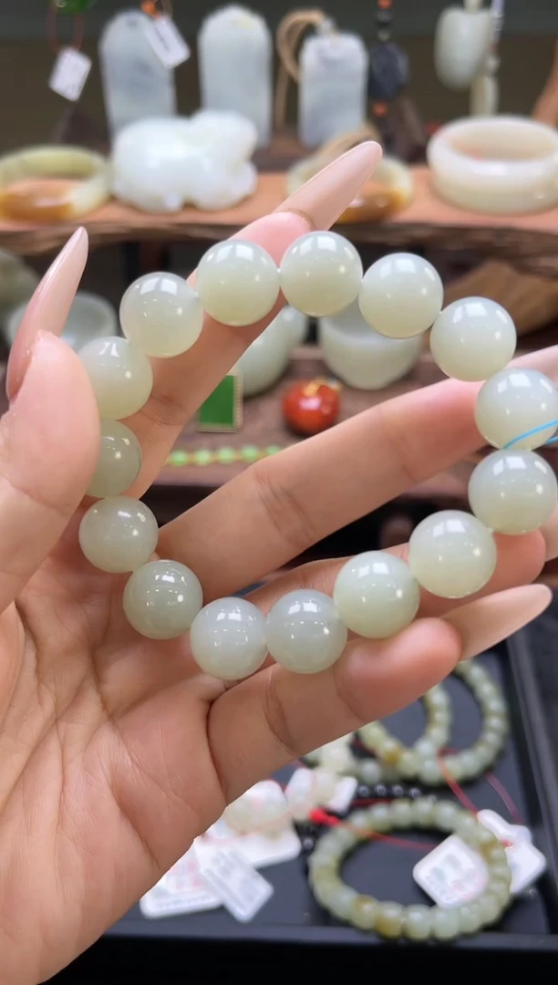 【闪购商品】和田玉手串未镶嵌卡14且末青白 圆珠特价30568