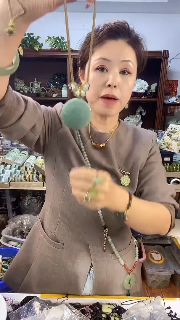 未镶嵌蛇纹石玉护心镜多样性随机发一