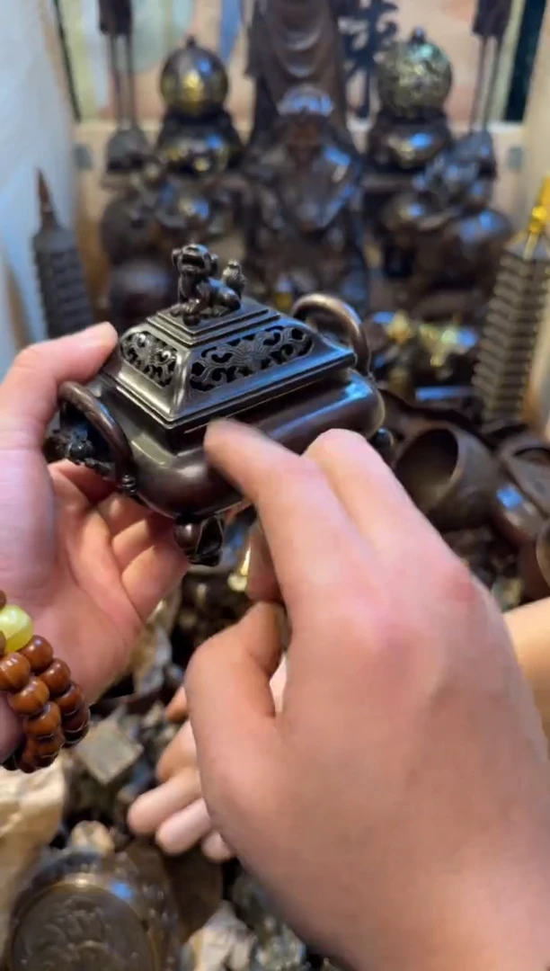 潼潼古铜只卖真铜！（四足猴香薰炉）