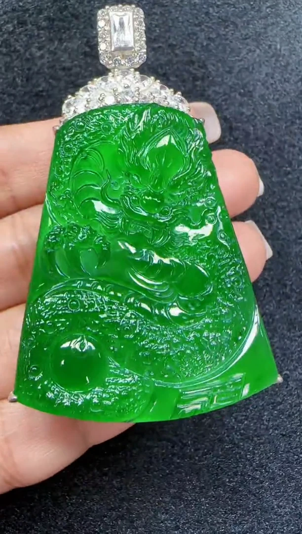 未镶嵌定制翡翠翡翠吊坠92