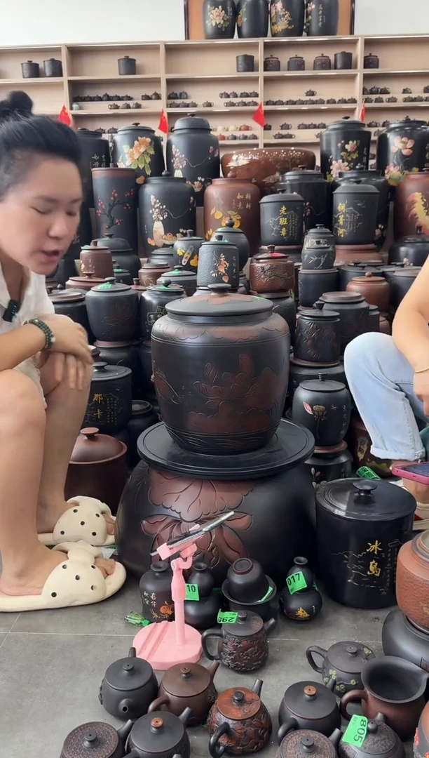 罐完品小茶缸高33cm 荷花  677