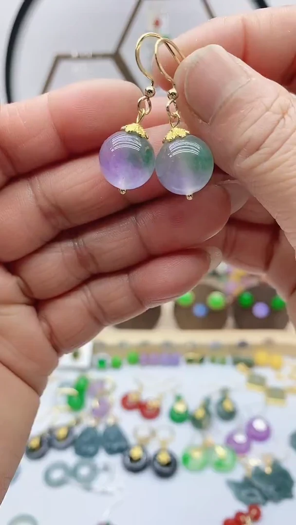 未镶嵌石英质玉（天山翠）耳饰41