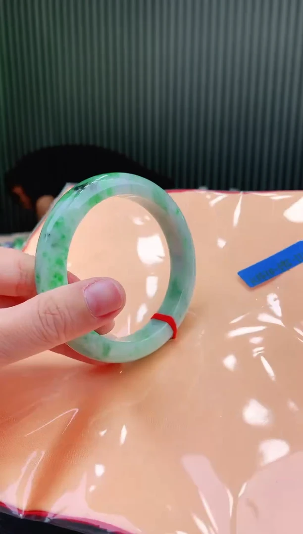 未镶嵌手镯翡翠59