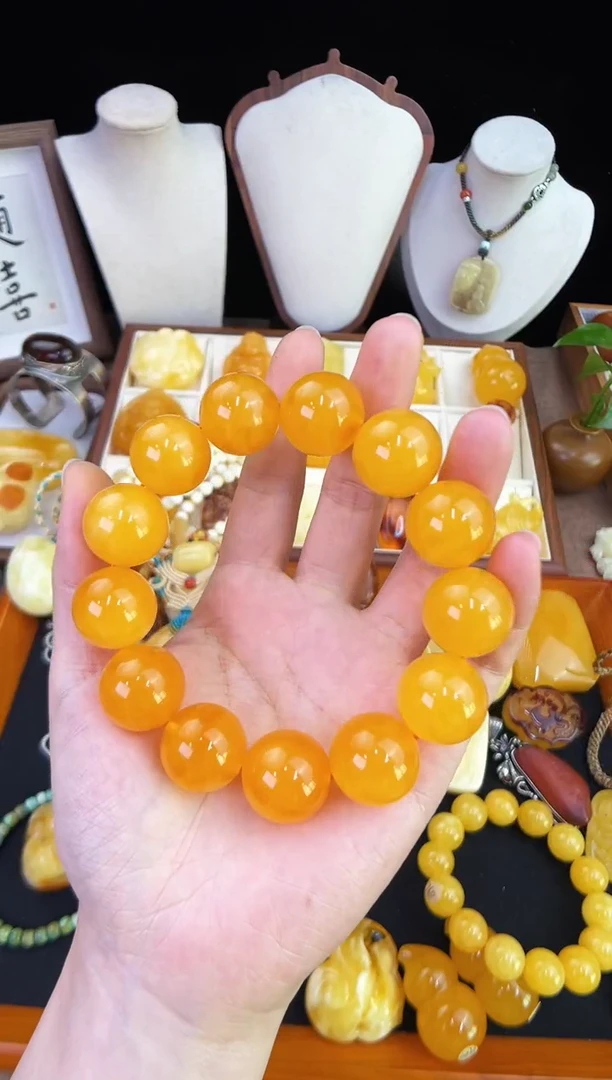 琥珀未镶嵌珠宝奇石小****3柒月