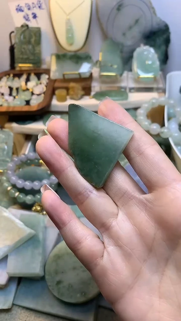 未镶嵌挂件翡翠 缅甸A货翡翠，没有运费险