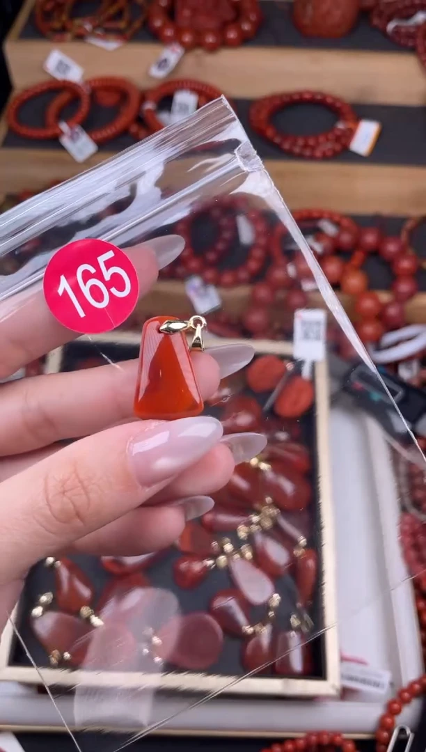 【闪购商品】南红玛瑙珠宝奇石未镶嵌165-