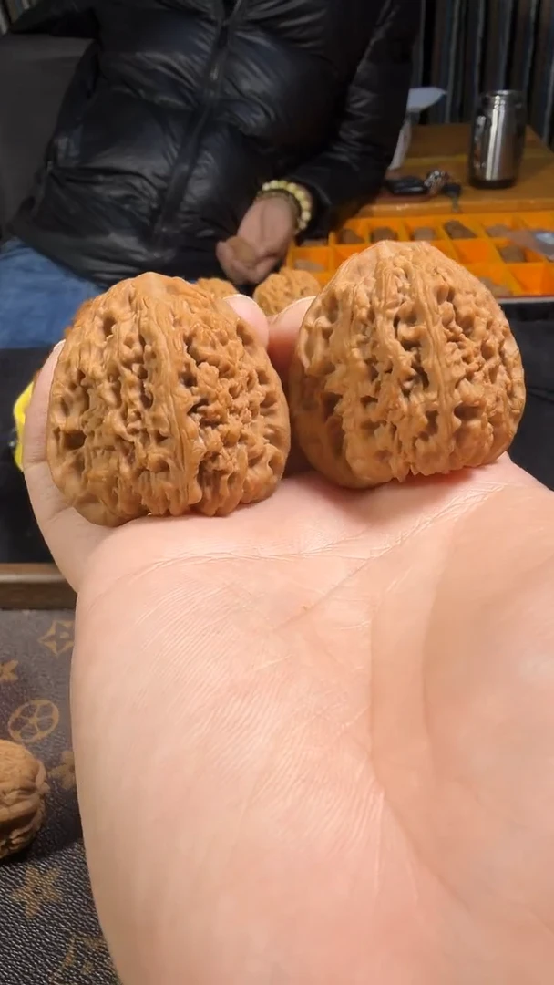 把件文玩核桃43尺全品南疆石53克