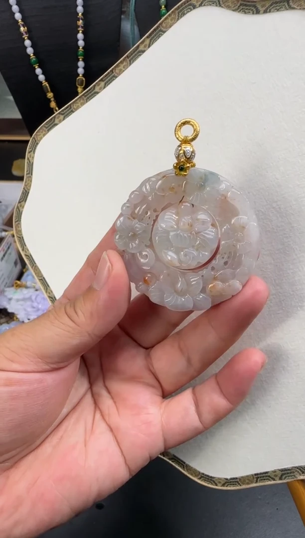 【闪购商品】翡翠颈饰未镶嵌拍照