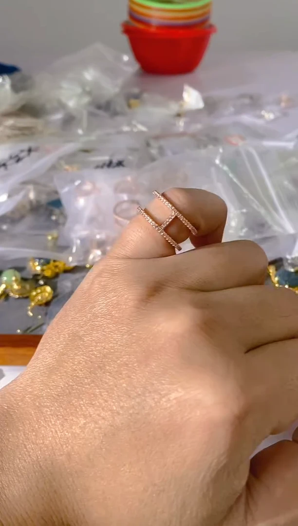 【闪购商品】水晶颈饰银S925镶嵌X70红宝，蓝宝，多样性发一件赠链