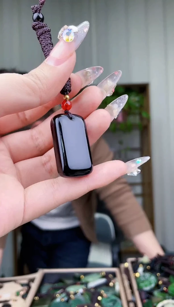 【闪购商品】和田玉挂件未镶嵌拍一发一，多样性发货！