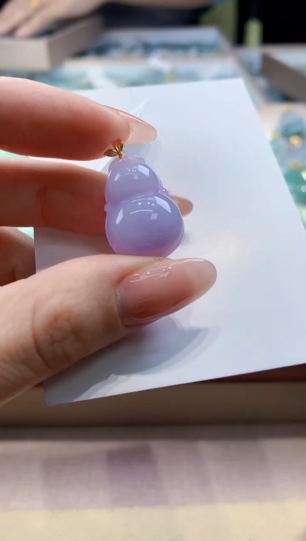 颈饰18K金镶嵌翡翠天然缅甸a货翡翠