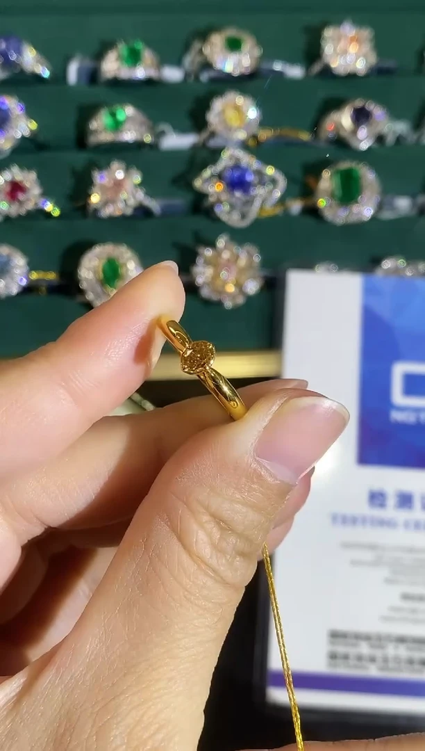 18K金镶嵌戒指钻石333