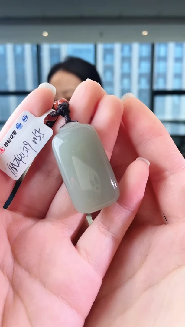 和田玉未镶嵌颈饰无事牌 无