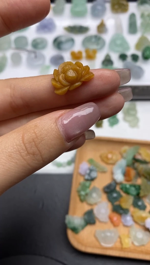 【闪购商品】定制翡翠未镶嵌翡翠毛货~