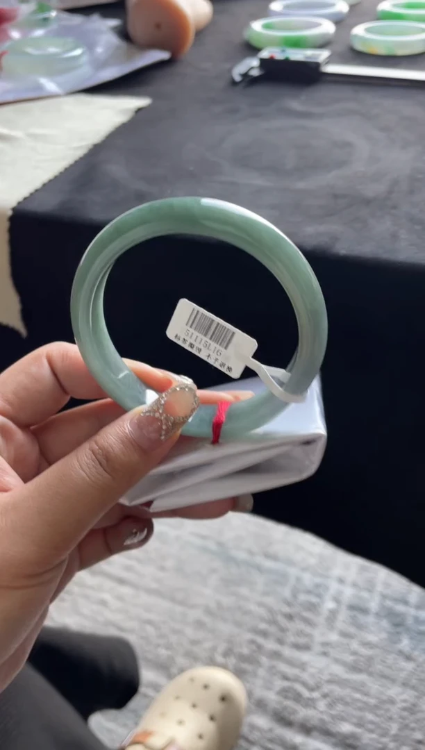 未镶嵌手镯翡翠三天鉴赏期