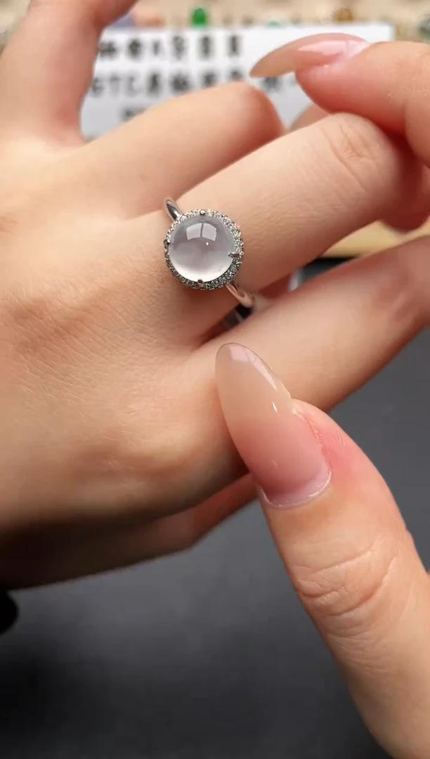 未镶嵌戒指翡翠一物一证一礼盒