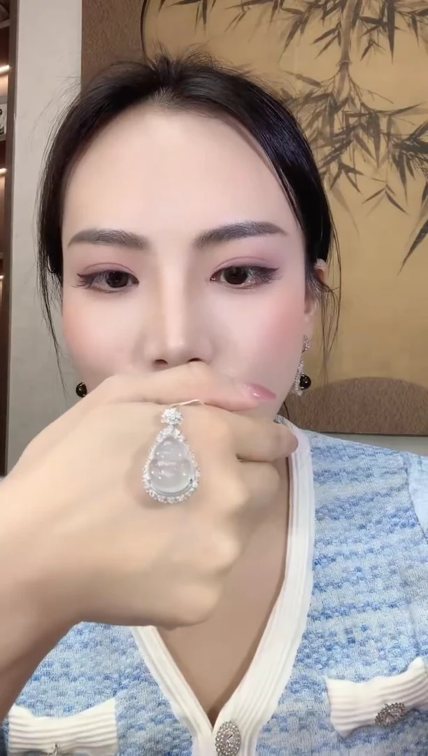 翡翠18K金镶嵌吊坠(不含链)A57