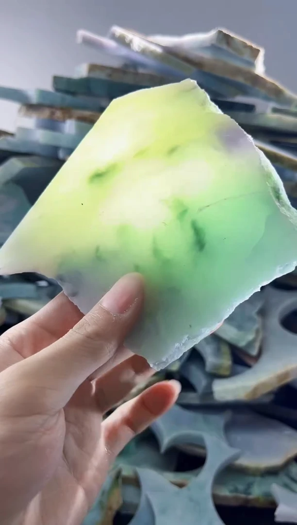 裸石翡翠 缅甸翡翠A货陈8198