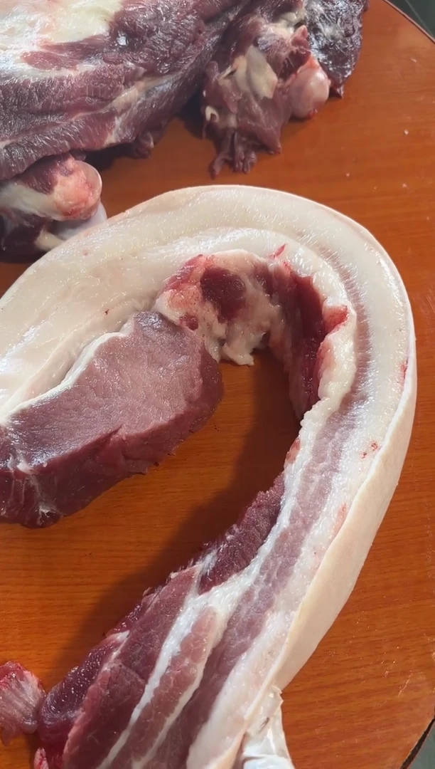 中国大陆180食用农产品邂*猪五花肉2.93邂逅