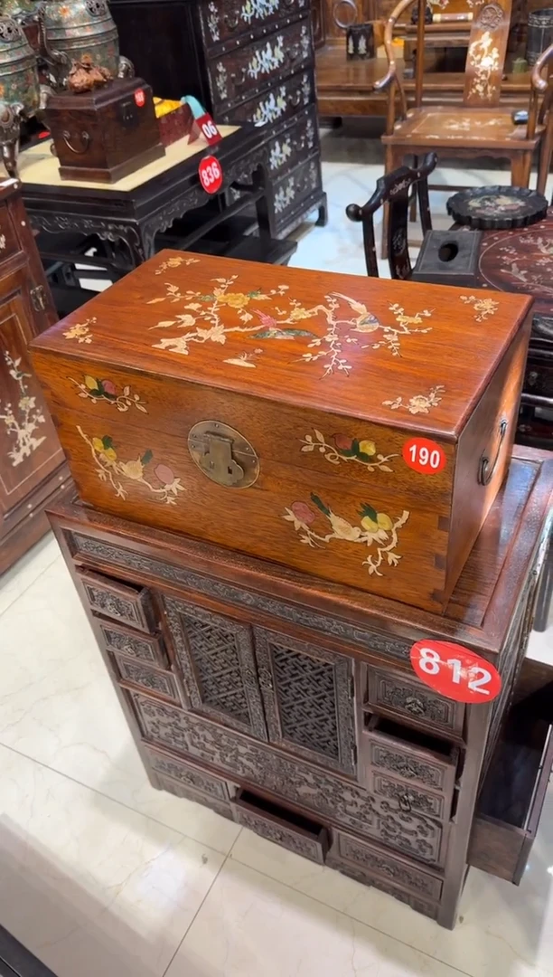 木黄花梨50鸟踏花枝翻盖箱658.8888888