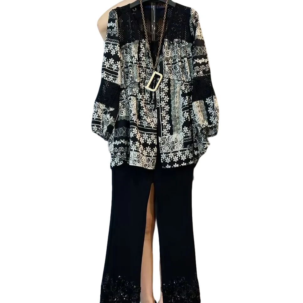 大维罗依LL 秋季新款镂空拼接气质显瘦上衣＋珠片定制显瘦裤子