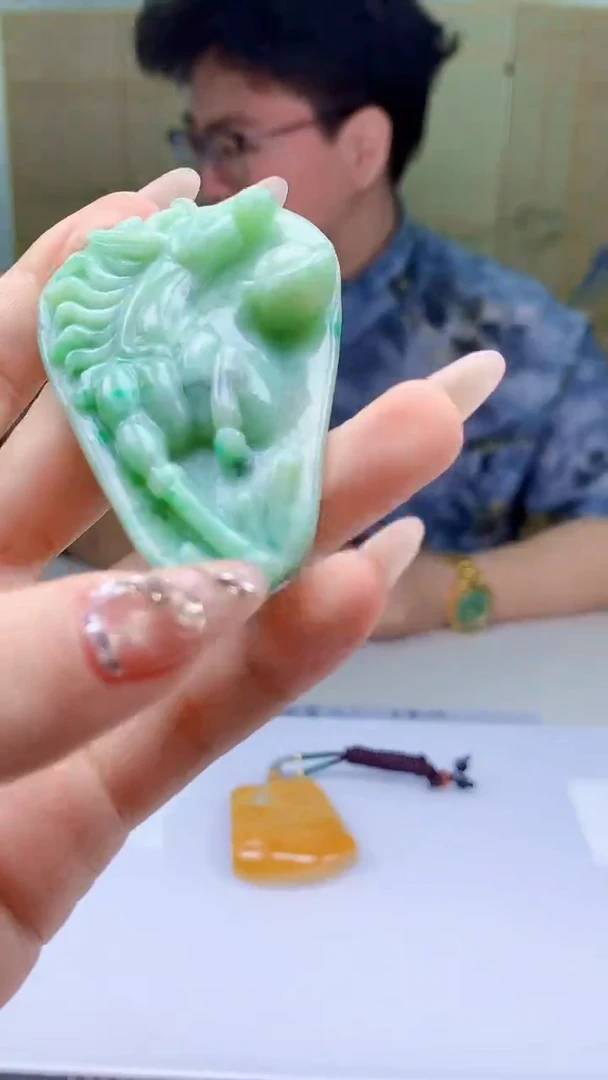 【闪购商品】定制翡翠未镶嵌4688ty-毛货挂件118