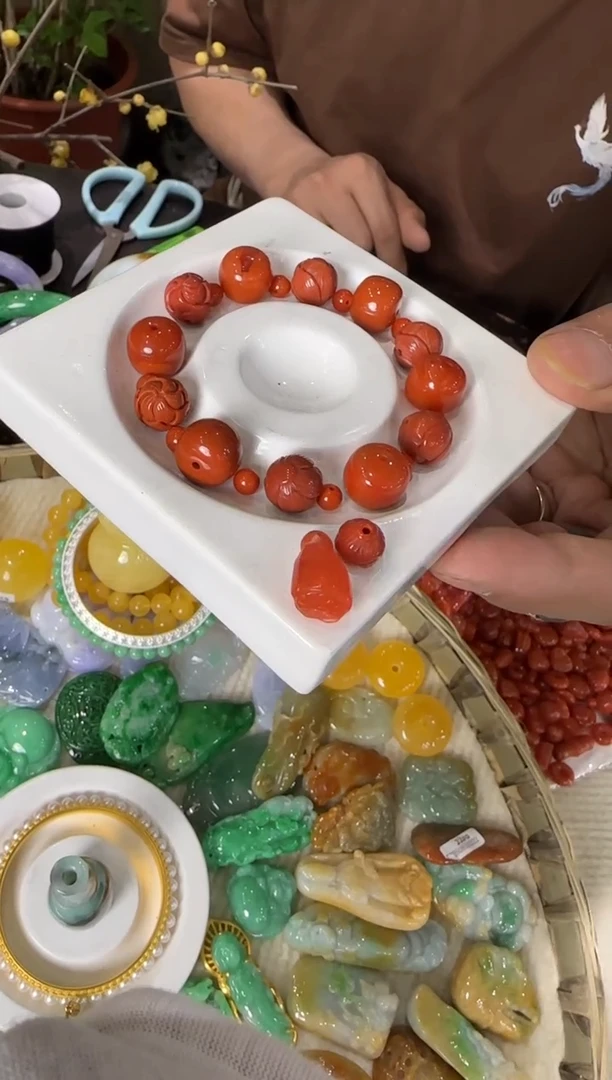 未镶嵌挂件翡翠手串南 红