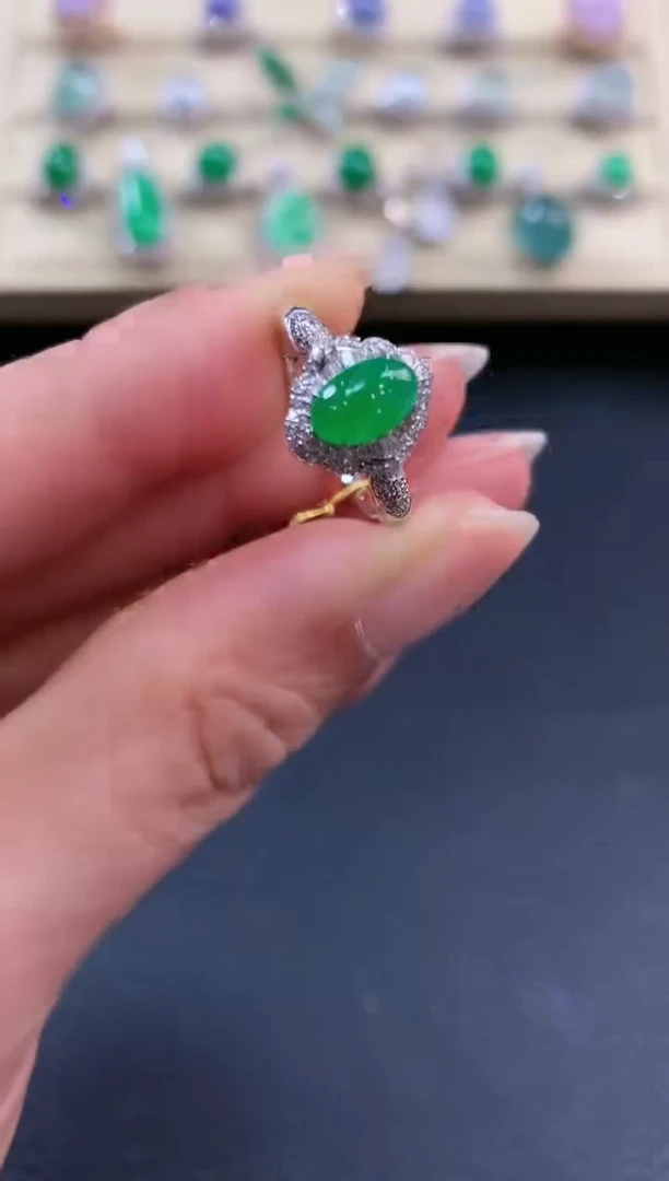 【闪购商品】翡翠戒指18K金镶嵌b96