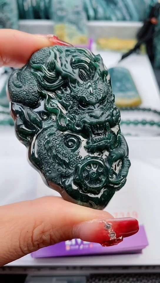 【闪购商品】翡翠颈饰未镶嵌