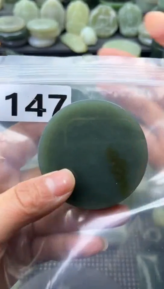 未镶嵌和田玉珠宝半成品镯芯