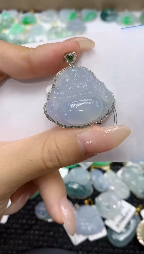 颈饰18K金镶嵌翡翠111111111111