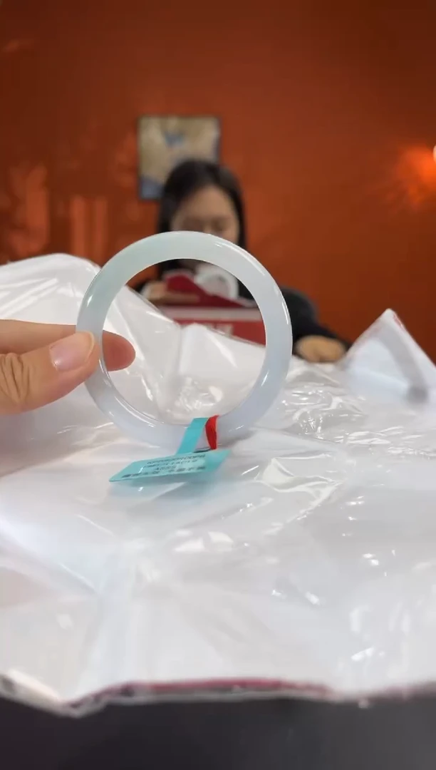 未镶嵌手镯翡翠6