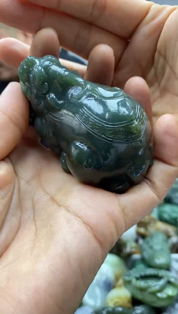 和田玉未镶嵌把件1