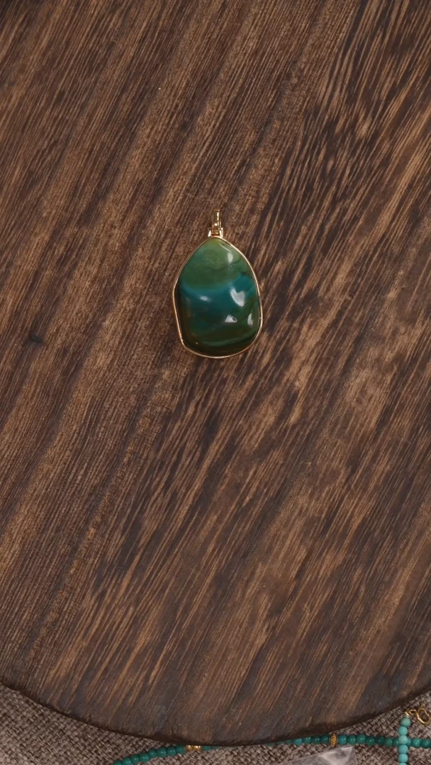 18K金镶嵌绿松石挂饰1