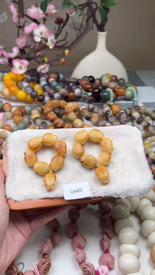 白玉菩提吊坠瑕Q485鱼饼手捻16mm一串随机