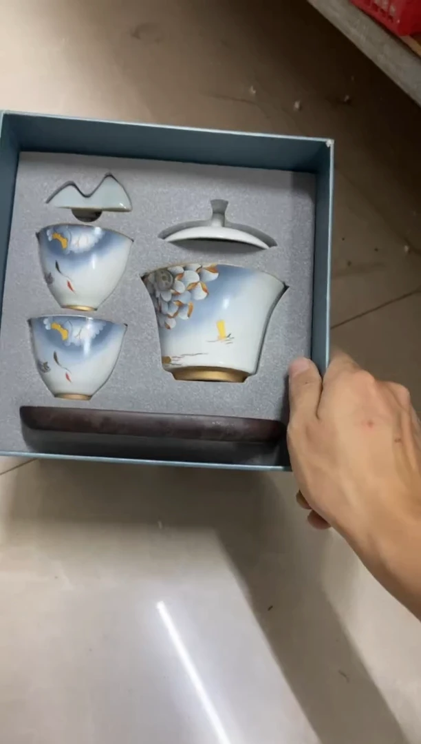 无运费险有瑕疵的摄影的产品有使用过的痕迹有点脏介意勿拍