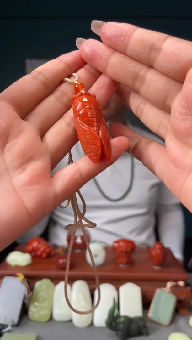 南红玛瑙未镶嵌颈饰吊坠