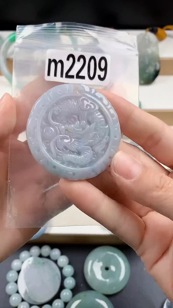 颈饰未镶嵌翡翠天然翡翠吊坠挂件