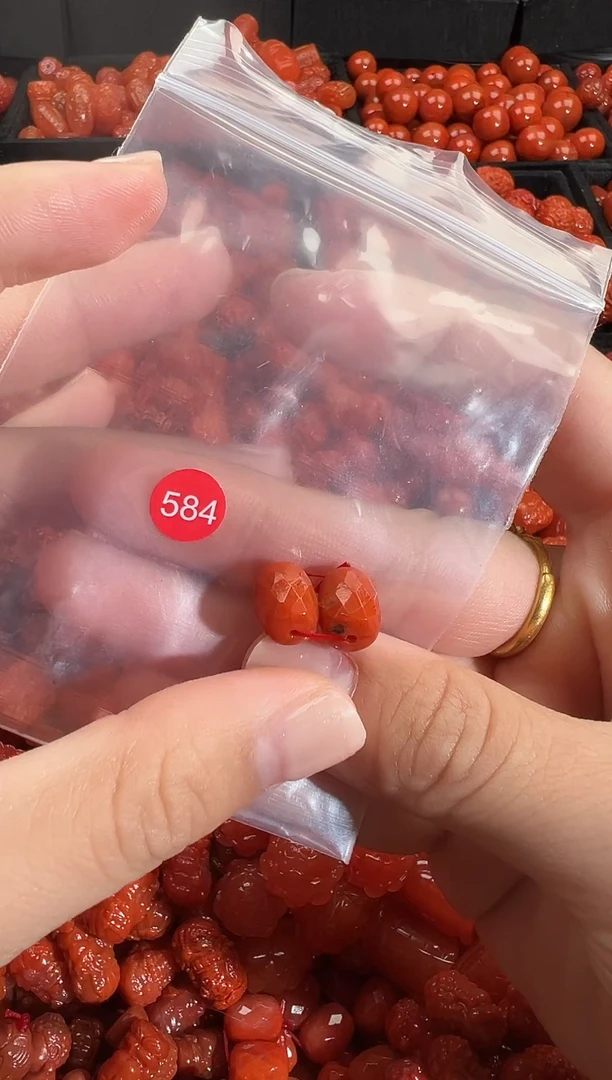 颈饰未镶嵌南红玛瑙01