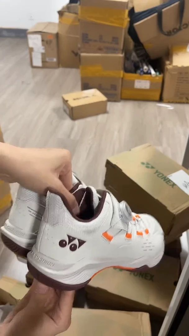 尤尼克斯微瑕正品 27号 88D3代 36码