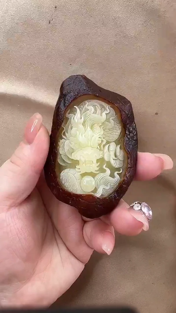 琥珀颈饰未镶嵌吊坠