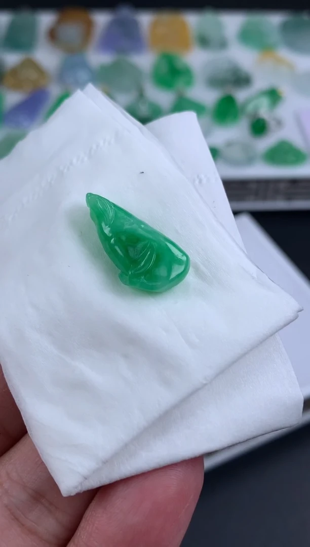 【闪购商品】定制翡翠未镶嵌翡翠