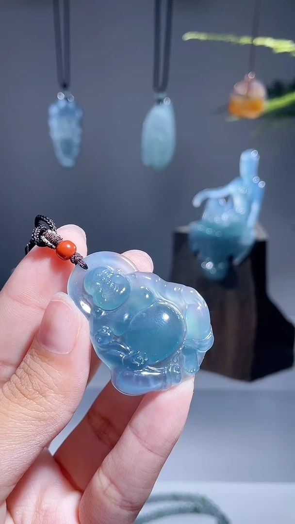 颈饰未镶嵌翡翠佛公