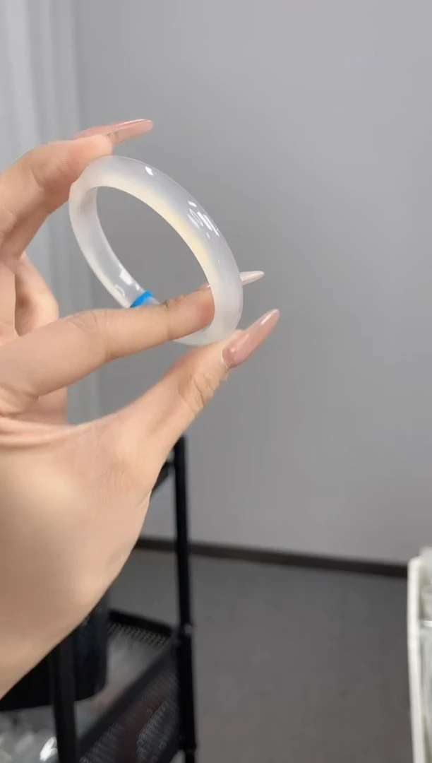 【闪购商品】玛瑙/玉髓手镯未镶嵌54-55圈