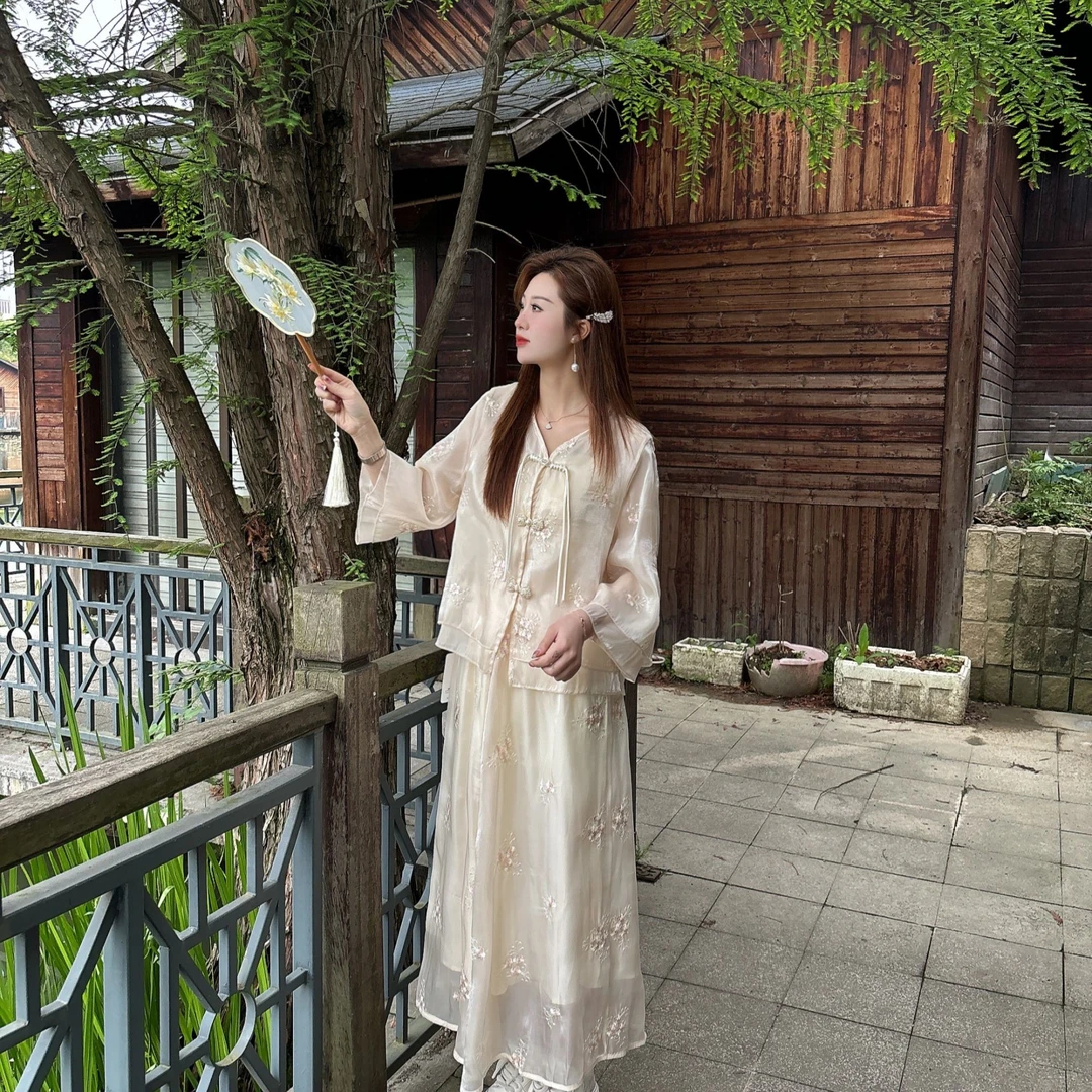 新中式国风重工刺绣盘扣上衣三件套衬衫女夏款仙女半身裙套装